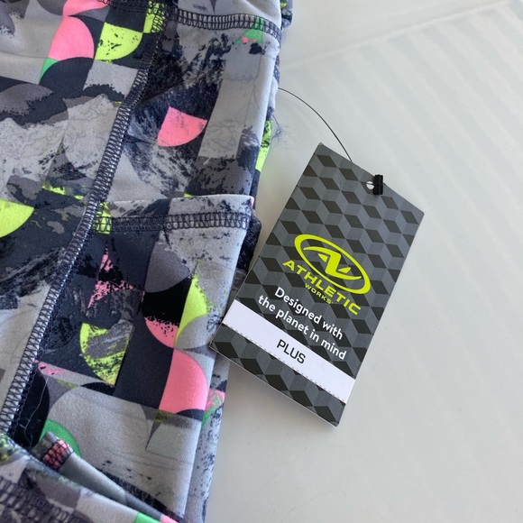 Athletic Works Leggings Gray with Graphic Design - size XL (14-16) Plus - NWT - Picture 3 of 13